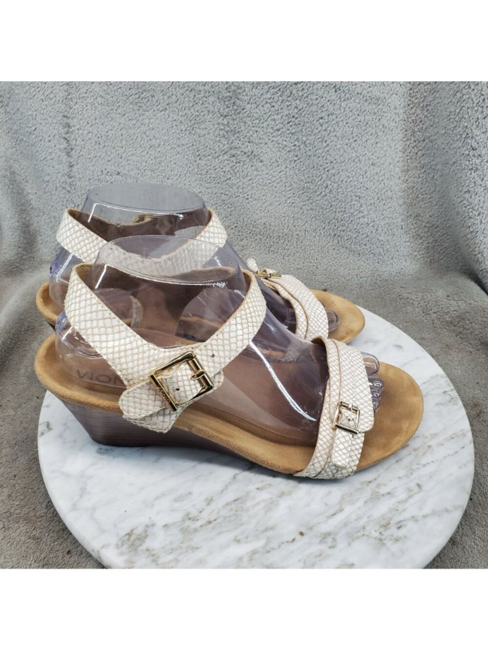 Vionic Shoes Womens Size 8 Noble Laurie White Leather Wedge Sandals - Picture 4 of 11